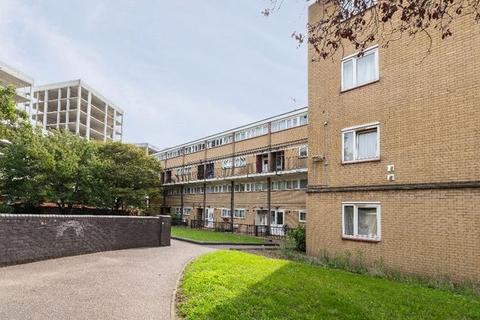 2 bedroom flat to rent, Mermaid House, Bazley Street , Bow E14