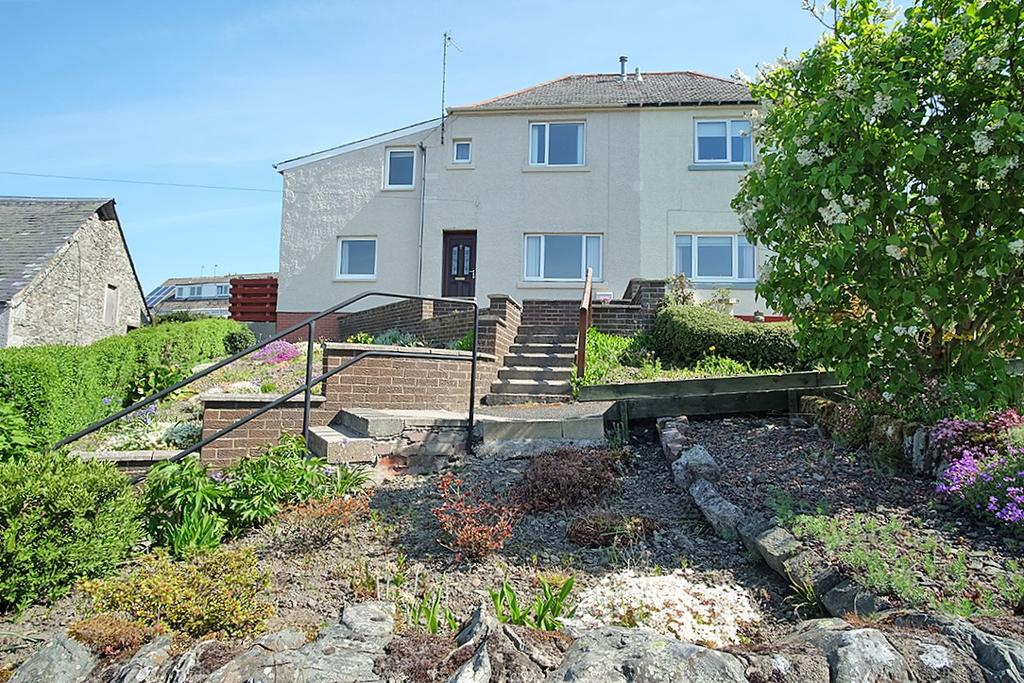 17 The Loan, Selkirk TD7 4AU 4 bed semidetached house £150,000