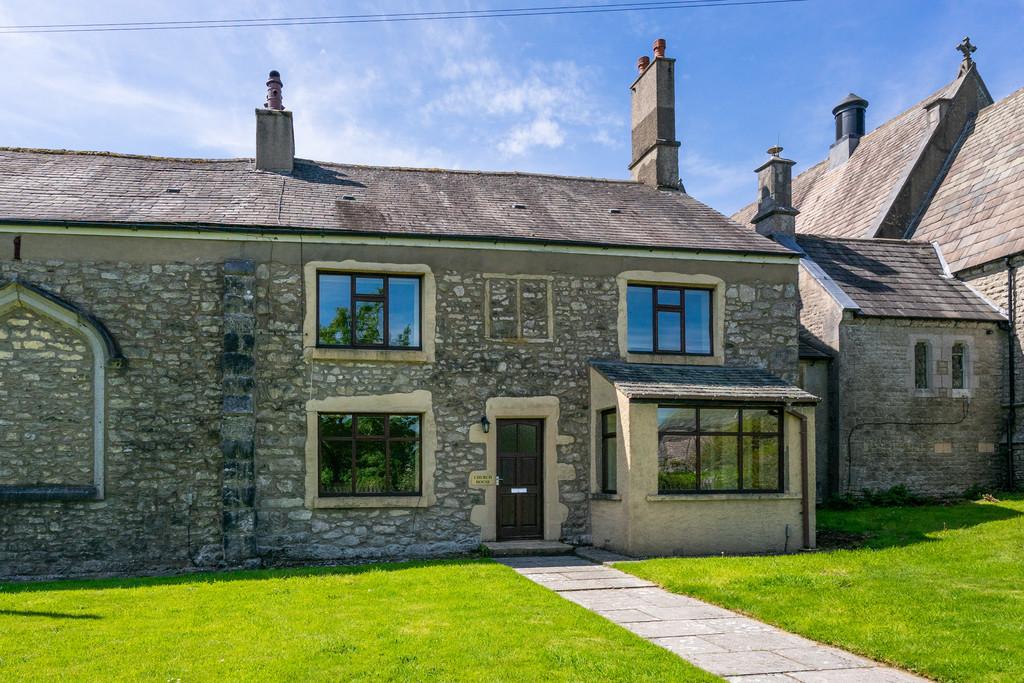 Snape Lane, Yealand Conyers, Carnforth, Lancahire, LA5 9TJ 3 bed