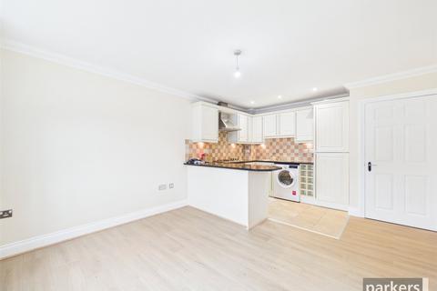 undefined, Ladbroke Close, Reading RG5
