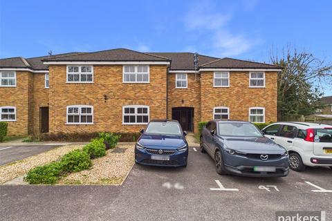 2 bedroom terraced house to rent, Ladbroke Close, Reading RG5