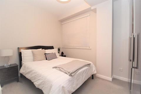 1 bedroom apartment to rent, Cartwright Street, London E1