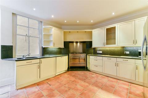 4 bedroom apartment for sale, Porter Street, London, W1U