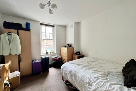 3 bedroom flat to rent, Halton Road, Canonbury