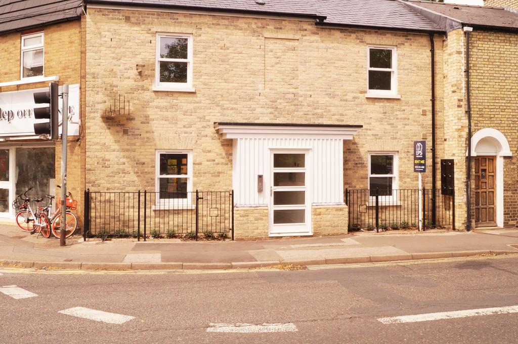 Flat 4, 423 - 425 Newmarket Road 1 bed apartment - £995 pcm (£230 pw)