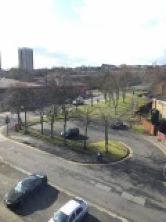 3 bedroom flat to rent, Queens Court, Newcastle Upon Tyne NE4