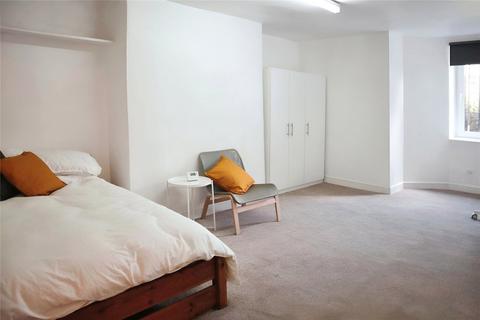 2 bedroom apartment to rent, Trinity Street, Huddersfield, HD1
