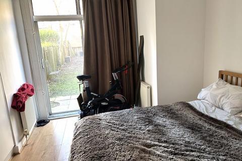2 bedroom flat to rent, Goldhurst Terrace, South Hampstead, London