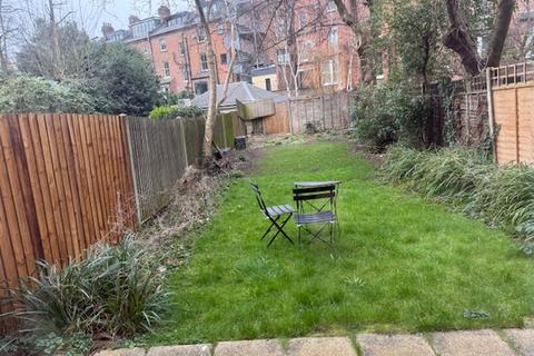 2 bedroom flat to rent, Goldhurst Terrace, South Hampstead, London