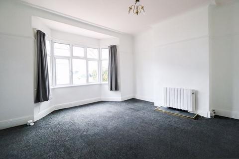 1 bedroom apartment to rent, Leigh Hall Road, Leigh-On-Sea