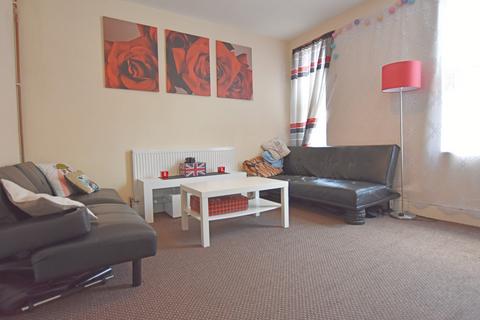 1 bedroom flat to rent, Birrell Road, Forest Fields