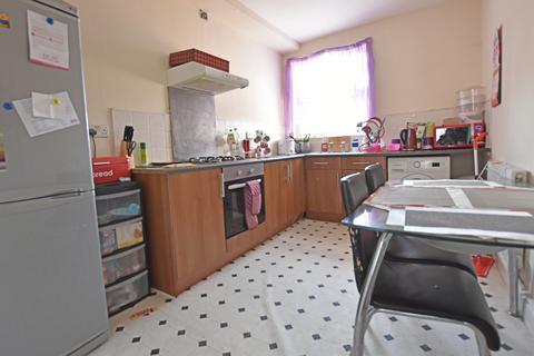 1 bedroom flat to rent, Birrell Road, Forest Fields