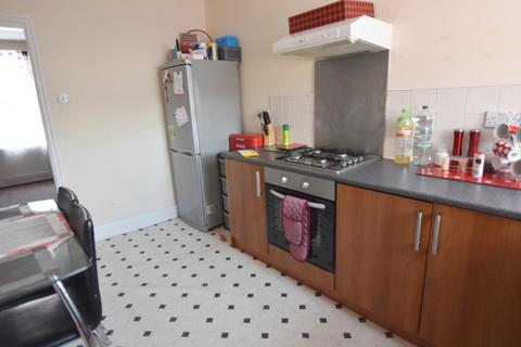 1 bedroom flat to rent, Birrell Road, Forest Fields