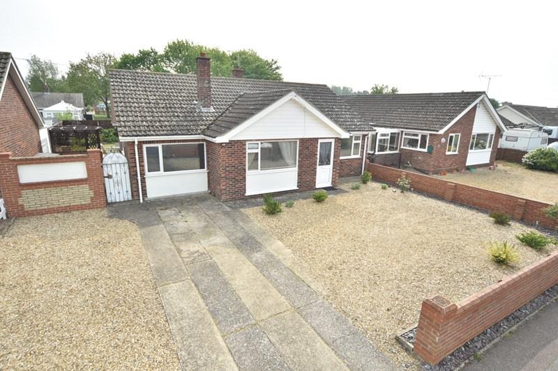 Highfields, Lakenheath, Brandon, Suffolk, IP27 3 bed bungalow £235,000