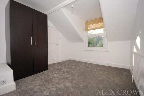 3 bedroom flat to rent, Stapleton Hall Road, Finsbury Park