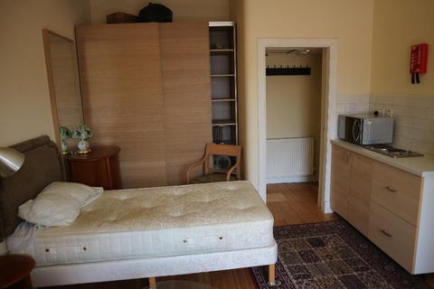 undefined, St Leonards Hill, South Side, Edinburgh, EH8