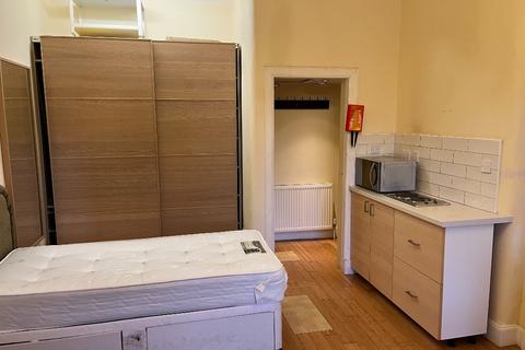 undefined, St Leonards Hill, South Side, Edinburgh, EH8