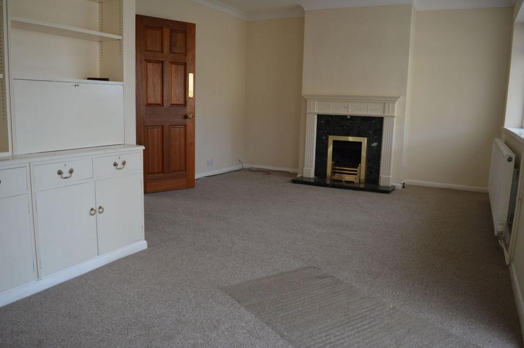 Grasscroft, Kingsthorpe, Northampton NN2 8QH 3 bed semidetached house