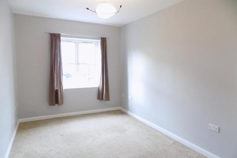 1 bedroom ground floor flat to rent, Ladysmith Road, Enfield Town, EN1