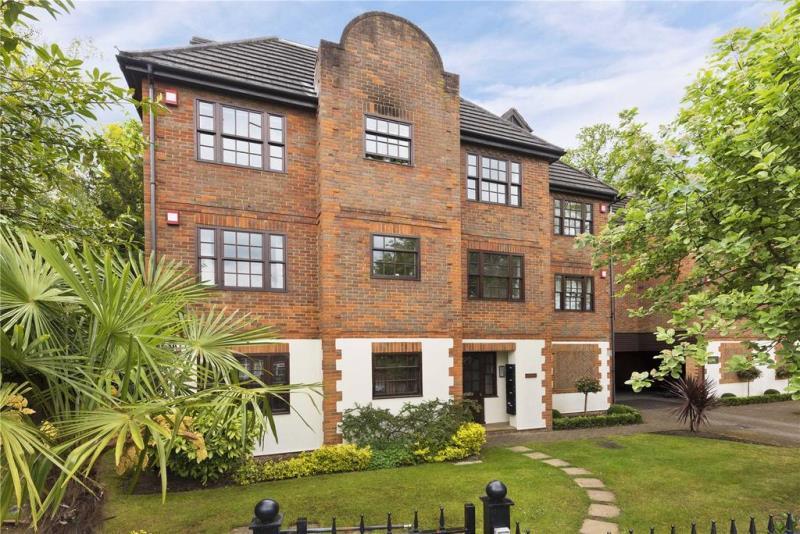 St Michaels Court, Princes Road, Weybridge, Surrey, KT13 9BP 1 bed
