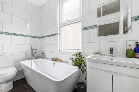 62 Northcroft Road, London, W13 9SX