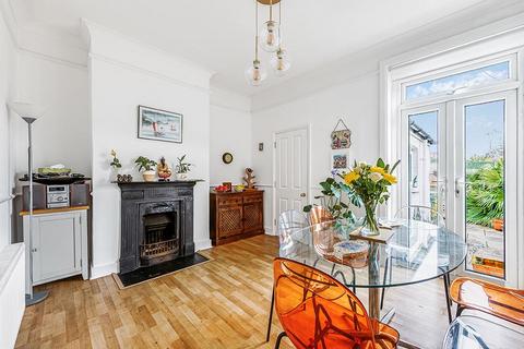 62 Northcroft Road, London, W13 9SX