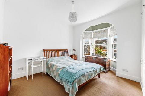 62 Northcroft Road, London, W13 9SX