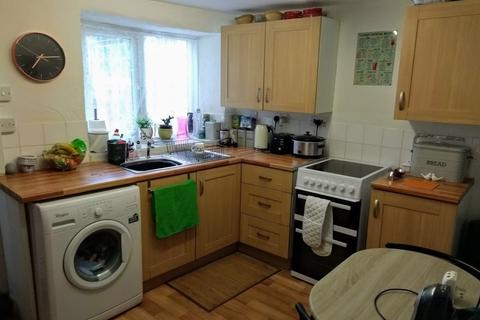 2 bedroom terraced house to rent, New Street, Cullompton