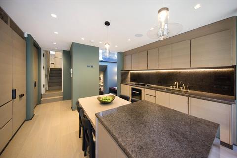 4 bedroom terraced house to rent, Trevor Square, Knightsbridge, London, SW7