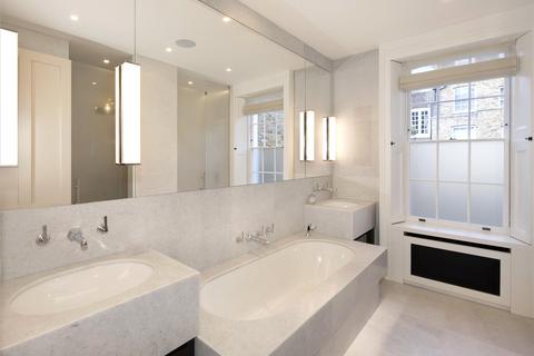4 bedroom terraced house to rent, Trevor Square, Knightsbridge, London, SW7