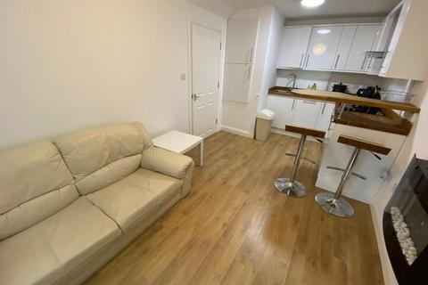 1 bedroom flat to rent, Glen Street, Tollcross, Edinburgh, EH3