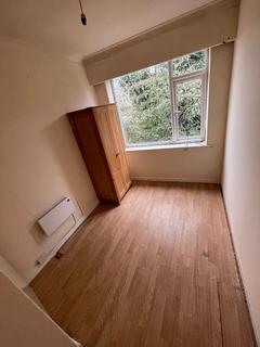 2 bedroom apartment to rent, Baguley Crescent, Middleton