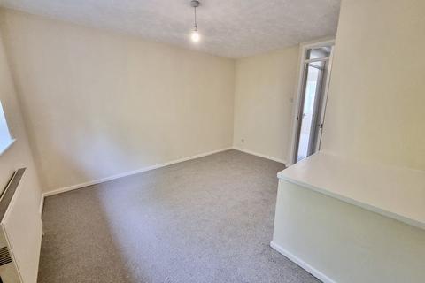 2 bedroom terraced house to rent, Pebble Court, Marchwood