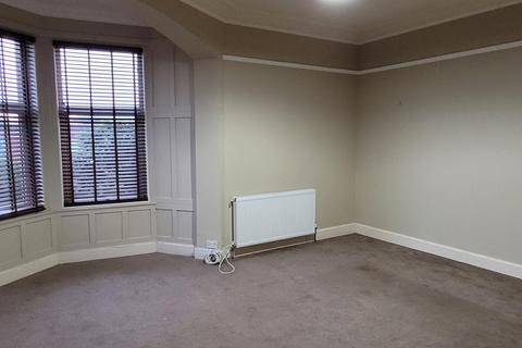 4 bedroom end of terrace house to rent, Palmerston Drive, Dumfries, Dumfries And Galloway. DG2 9DP