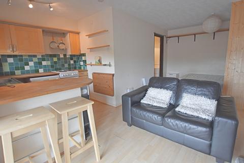 Studio to rent, Alderney Street, Castle Marina