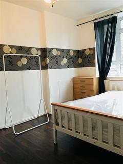 1 bedroom in a house share to rent, Birchdown House, Rainhill Way, London