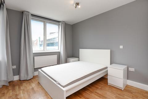 1 bedroom flat to rent, Flat 88 Regent Court, 1 North Bank, Lodge Road
