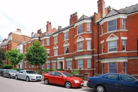 3 bedroom flat to rent, Lyncroft Mansions, London, NW6 1JY