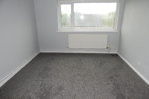 2 bedroom flat to rent, 25 Chinewood Avenue