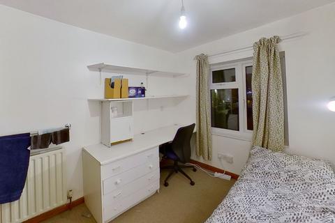 1 bedroom in a house share to rent, KINGS ROAD, GUILDFORD, GU1 4JW