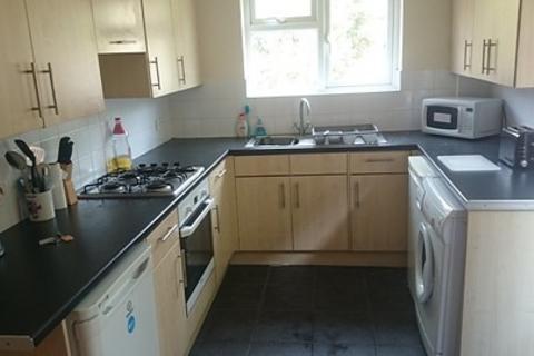 4 bedroom house to rent, Milton Road, Polygon, Southampton, SO15