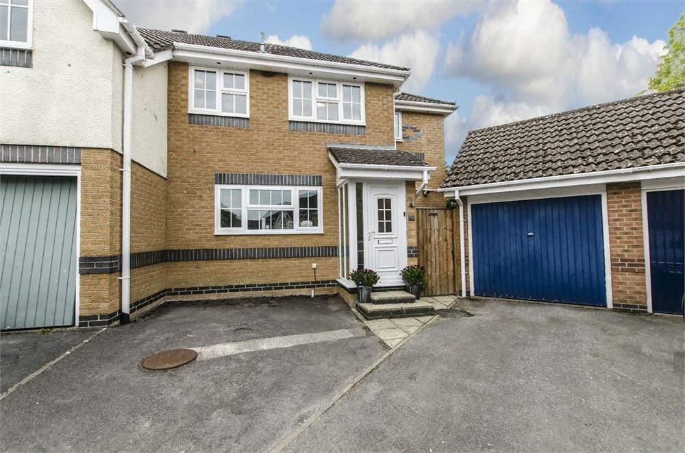 Stoke Heights, Fair Oak, EASTLEIGH, Hampshire 3 bed semidetached house