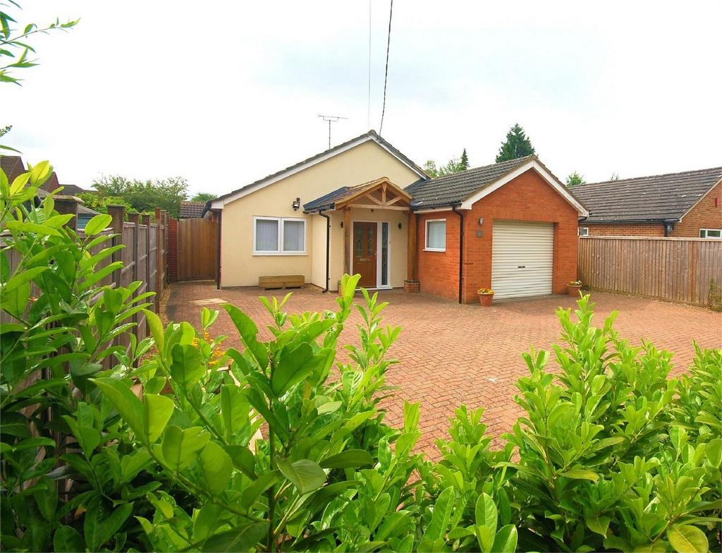 Halton Lane, Wendover, Buckinghamshire 3 bed detached bungalow £665,000