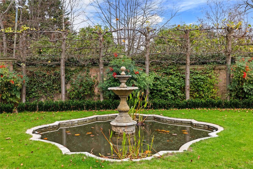 Front Fountain