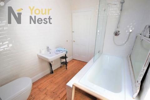 undefined, Room 2, Oakwood lane, Oakwood, Leeds, LS8 2JQ