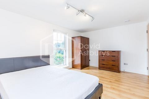 3 bedroom apartment to rent, Criterion Mews, Archway, London