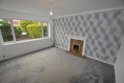3 bedroom semi-detached house to rent, Yew Tree Avenue, North Anston