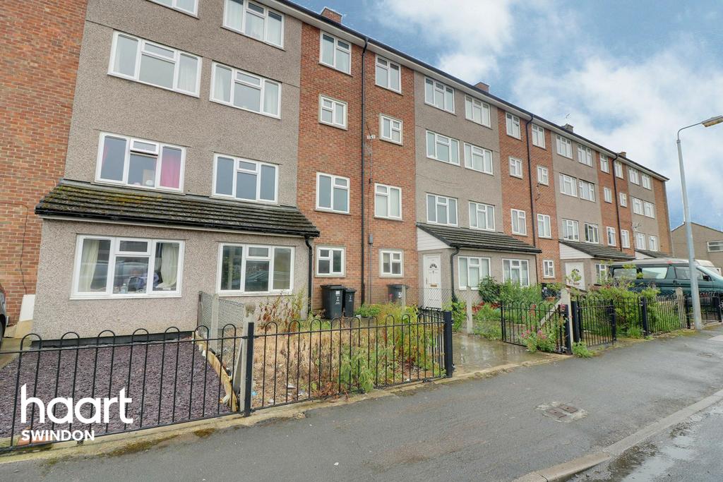 Abbey View Road, Swindon 3 bed flat £120,000
