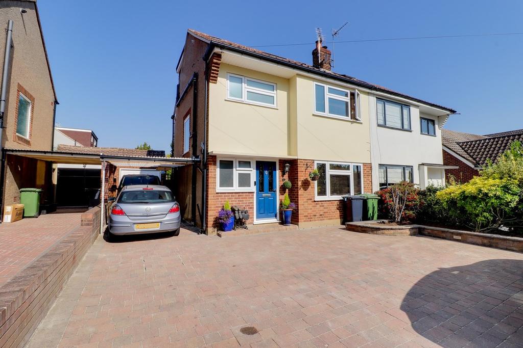 Bell Lane, Broxbourne, EN10 4 bed semidetached house £595,000