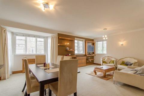 3 bedroom apartment to rent, Marlborough Court, London